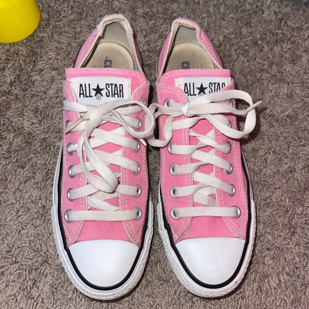 pink converse